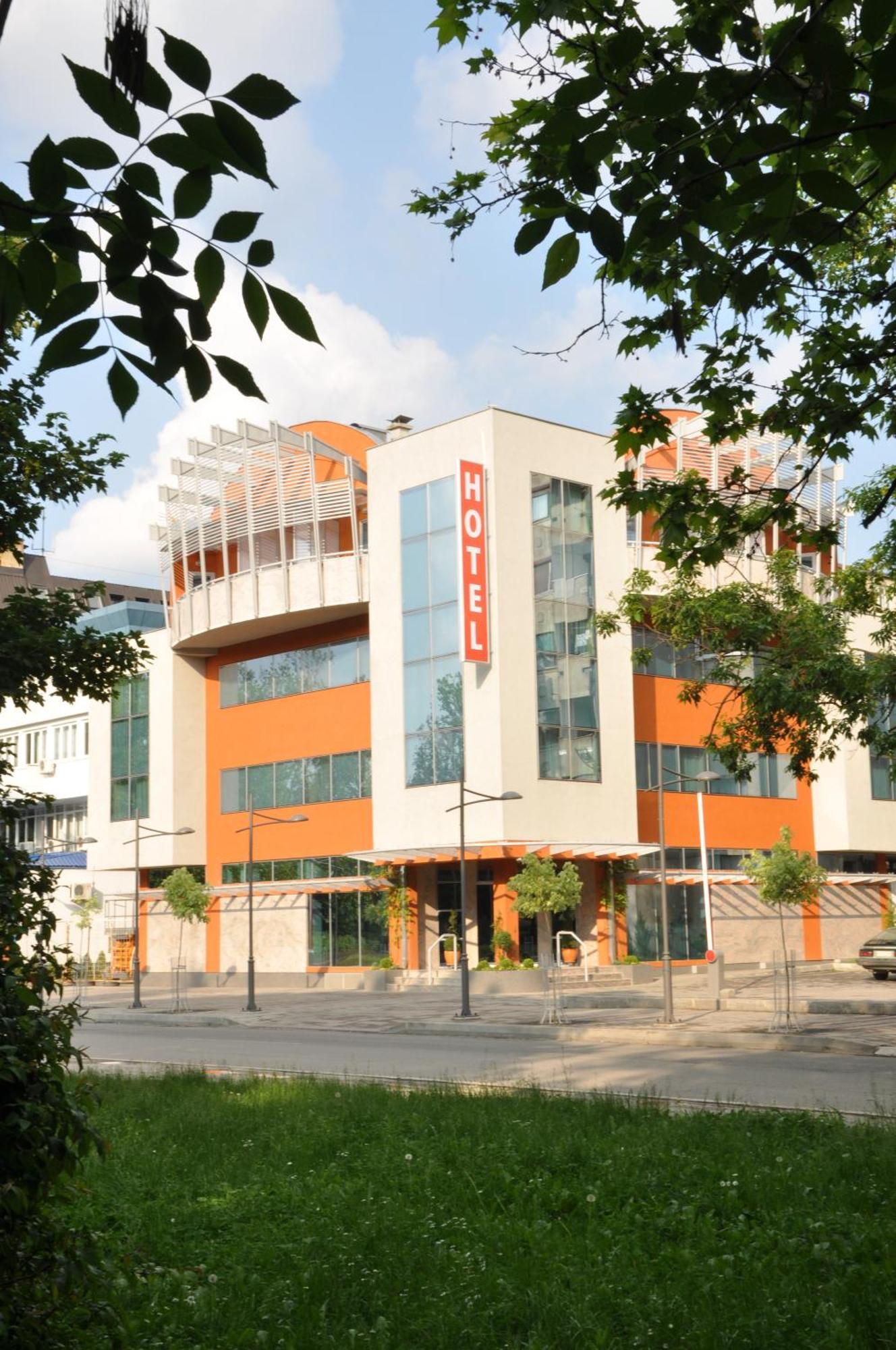 Hotel Botika Kraljevo Buitenkant foto
