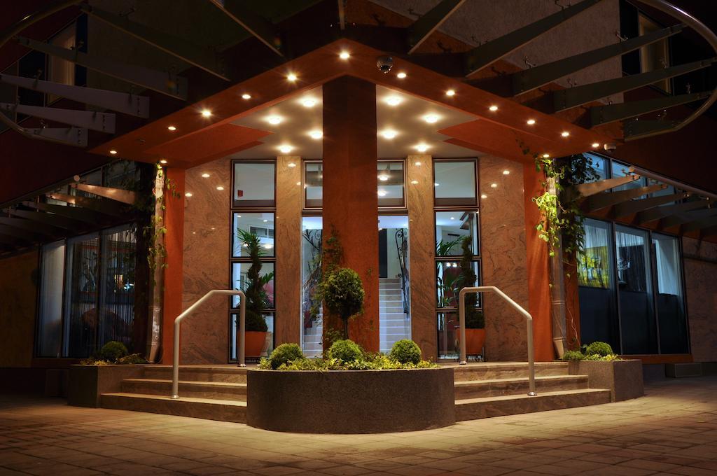 Hotel Botika Kraljevo Buitenkant foto