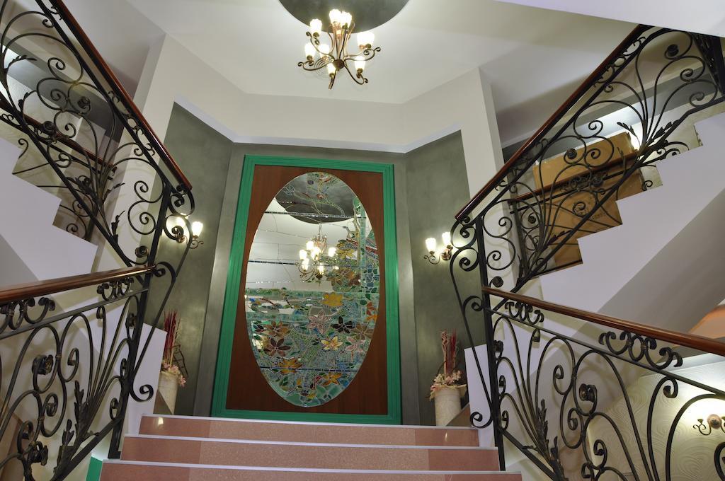Hotel Botika Kraljevo Buitenkant foto