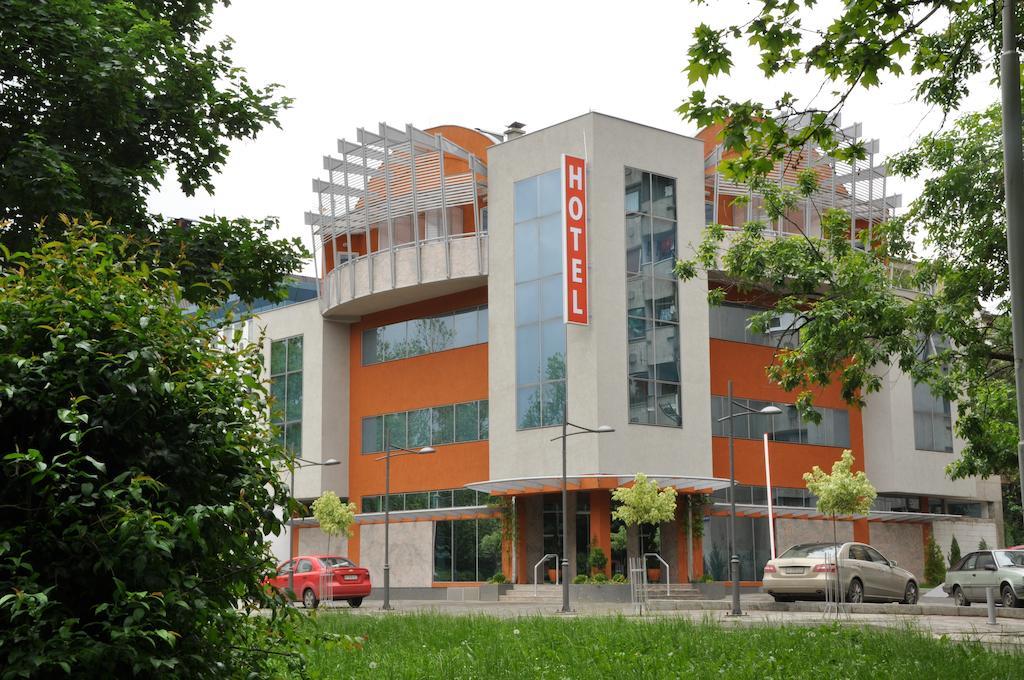 Hotel Botika Kraljevo Buitenkant foto